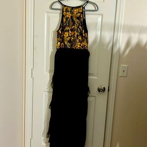 Candalite ⭐️ Beautiful long black and gold dress. Size 12